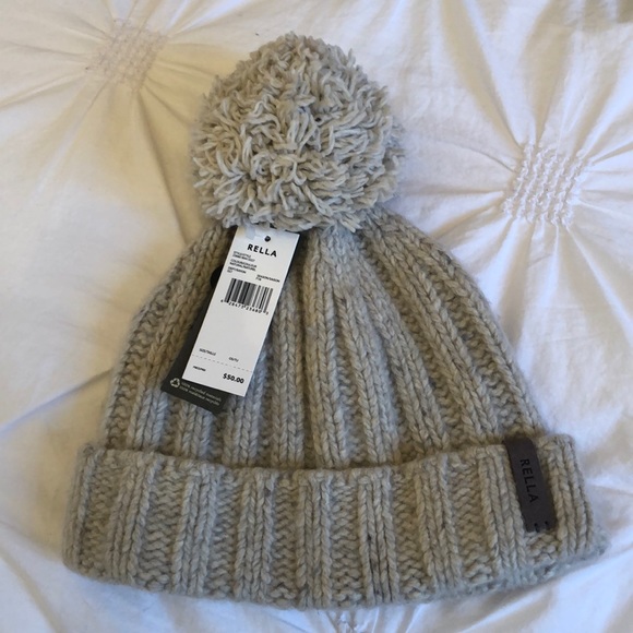 Rella Toque - Picture 1 of 2